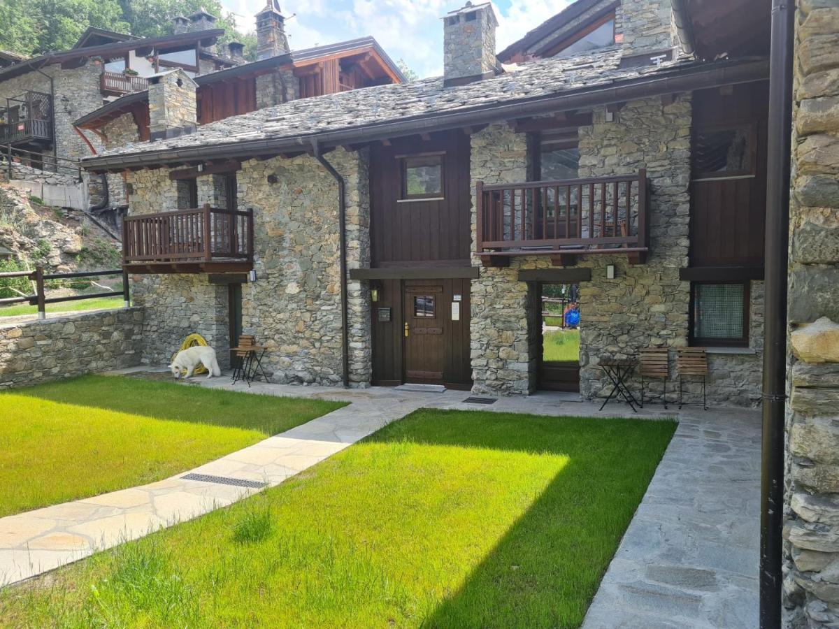 Cachettes Apartment La Salle Exterior photo