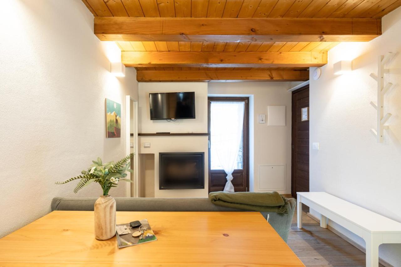 Cachettes Apartment La Salle Exterior photo